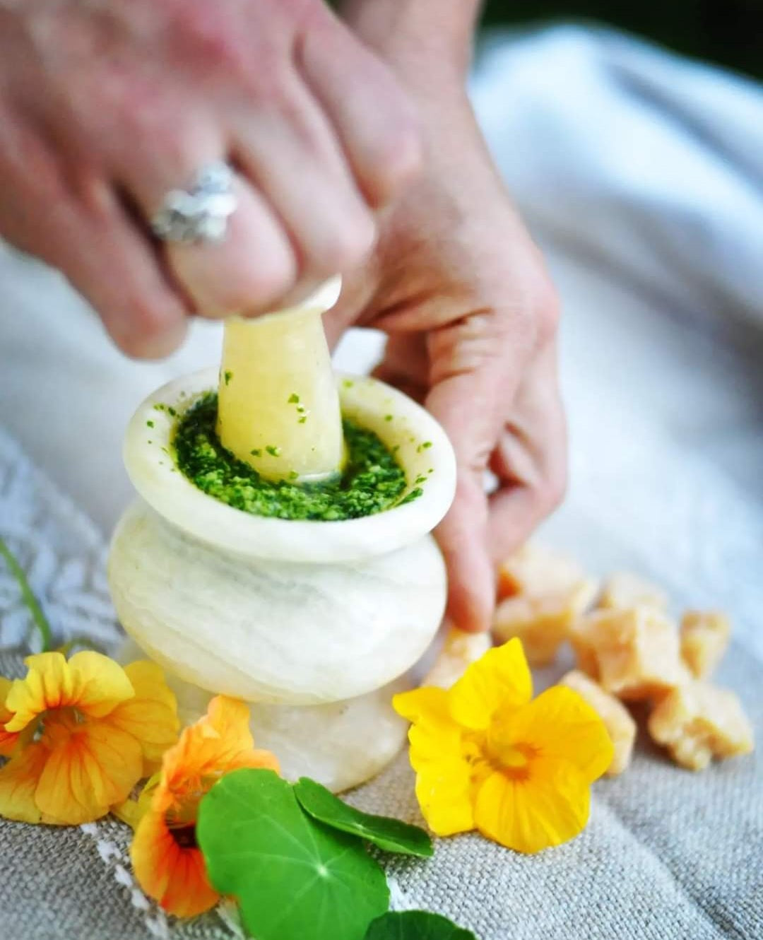 Nasturčių pesto