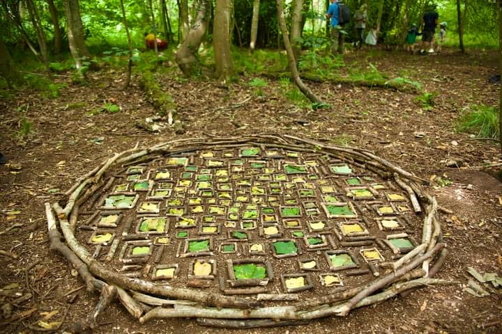 Žemės menas: kūrybinė-meninė edukacija